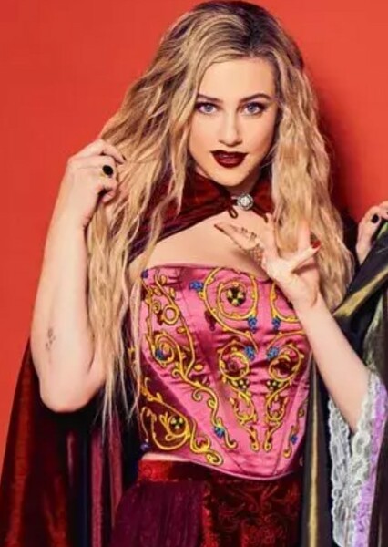 Lili Reinhart photo