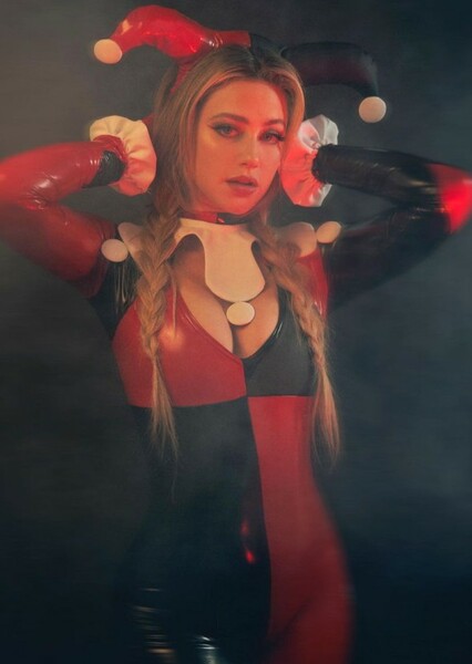 Lili Reinhart