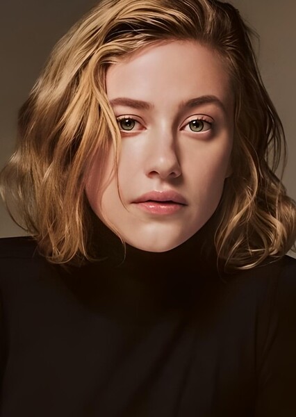 Lili Reinhart photo