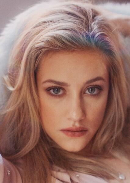 Lili Reinhart photo