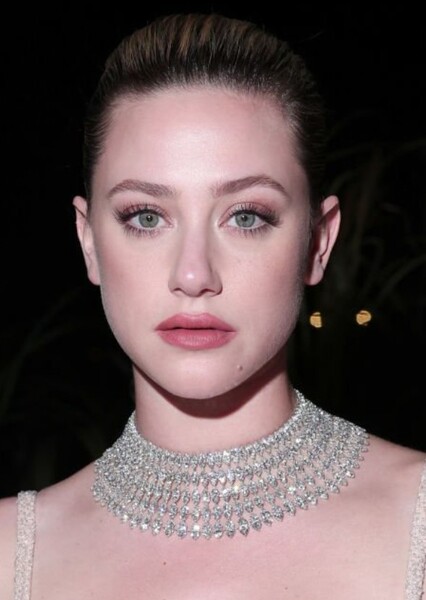 Lili Reinhart photo