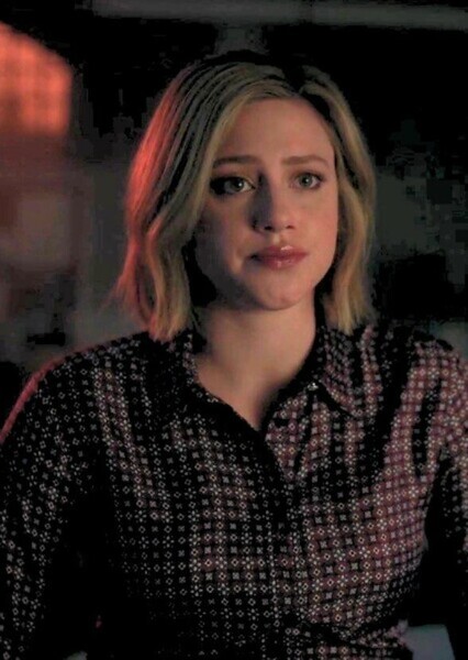 Lili Reinhart