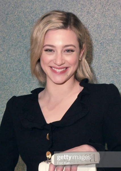 Lili Reinhart photo