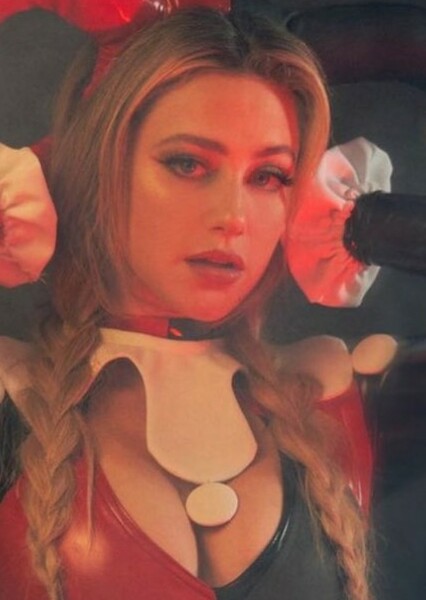 Lili Reinhart
