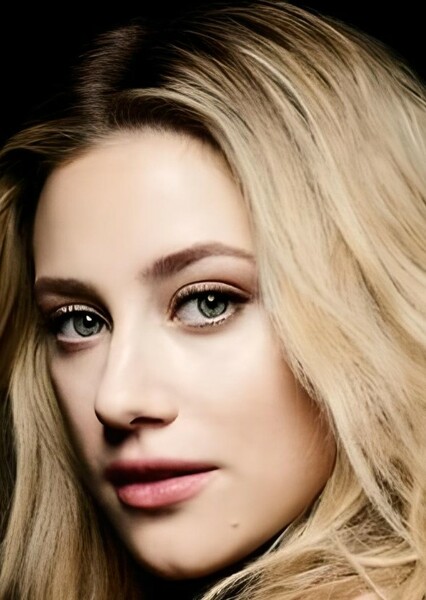 Lili Reinhart photo