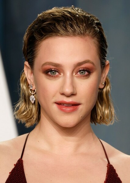 Lili Reinhart