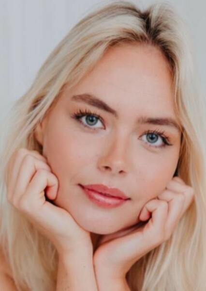 Lilly Van Der Meer photo