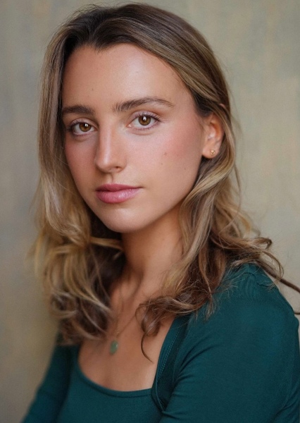 Lily Barrett photo