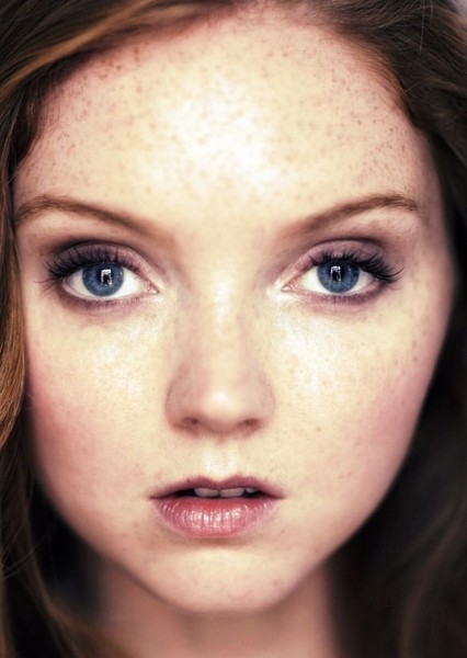 Lily Cole photo