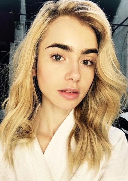 Lily Collins