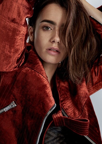 Lily Collins photo