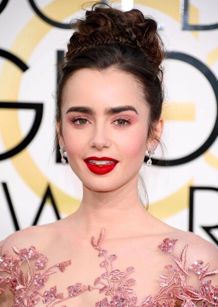 Lily Collins photo
