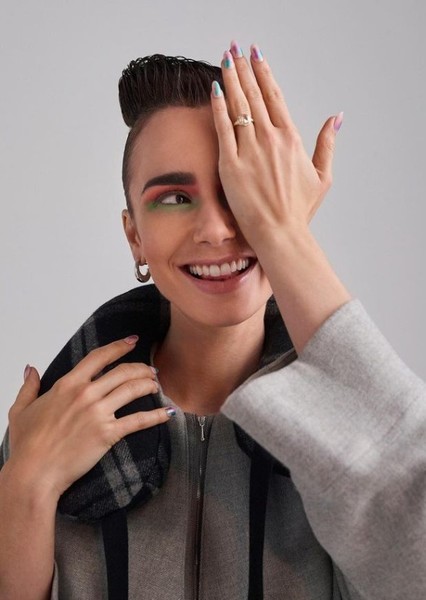 Lily Collins photo