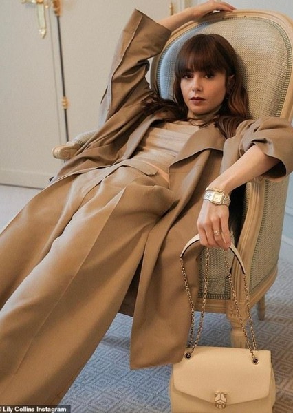 Lily Collins photo