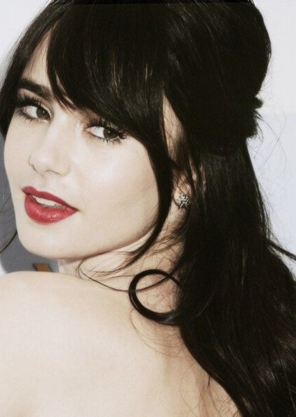 Lily Collins photo