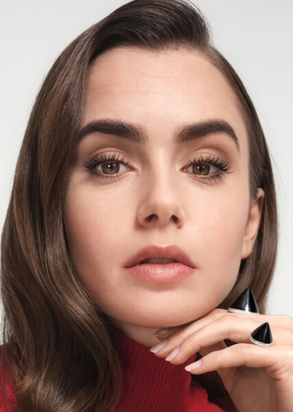 Lily Collins photo