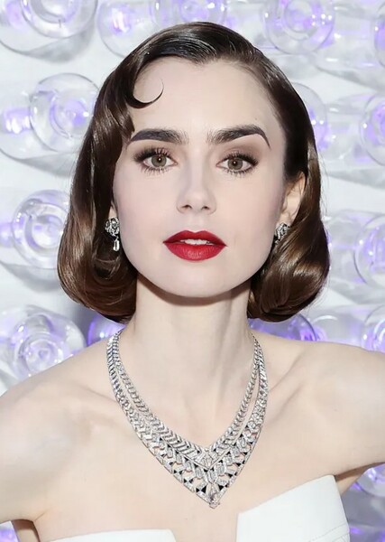 Lily Collins