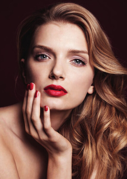 Lily Donaldson photo