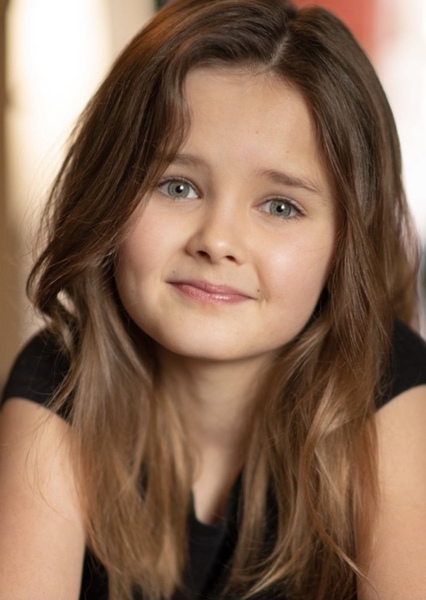 Lily Fisher photo