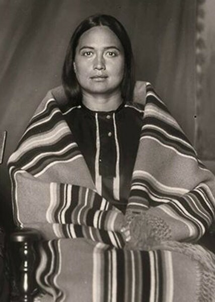 Lily Gladstone photo