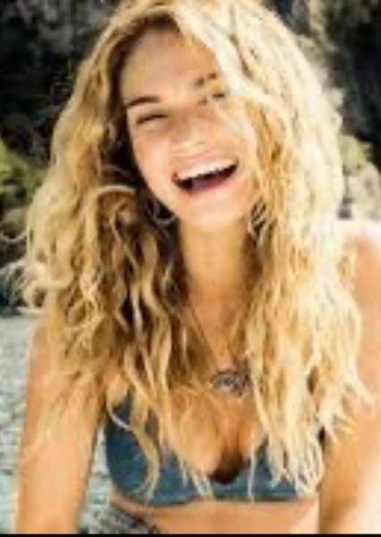 Lily James photo