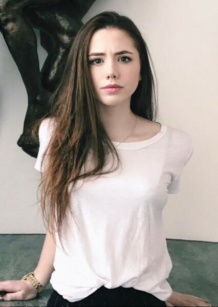 Lily Mo Sheen photo