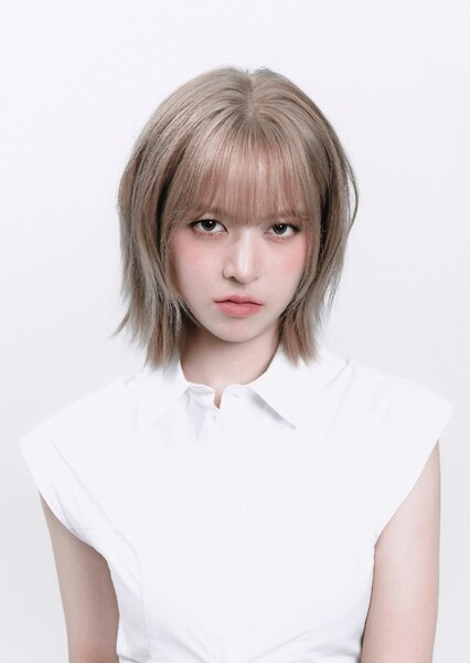Lily Morrow photo