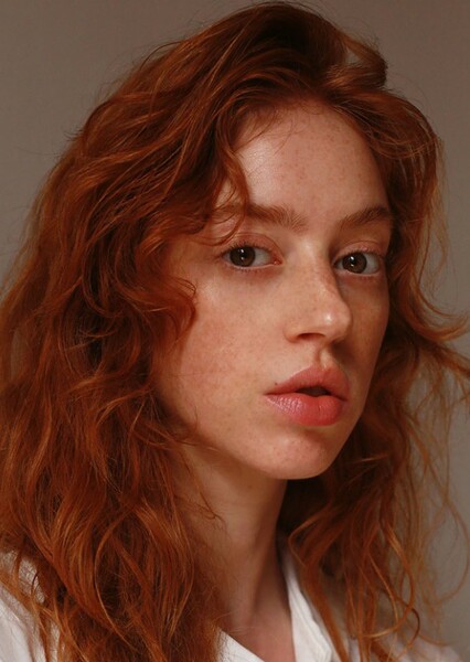 Lily Newmark photo