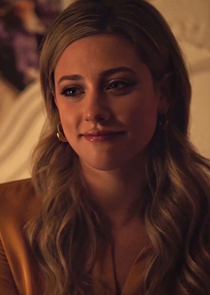 Lily Reinhart photo