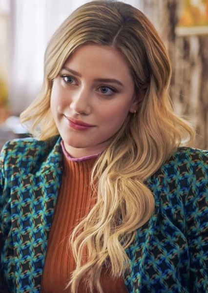 Lily Reinhart photo
