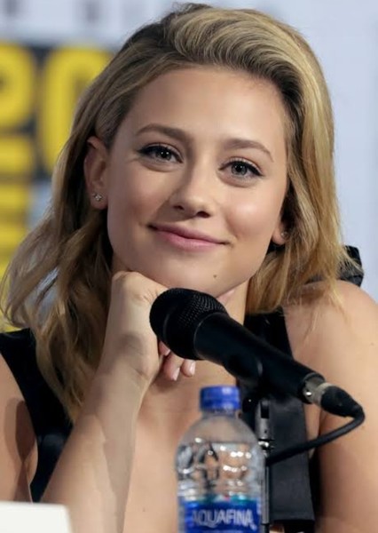 Lily Reinhart photo