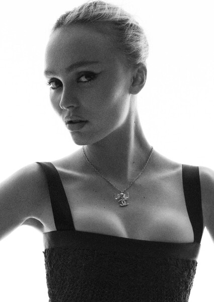 Lily-Rose Depp photo