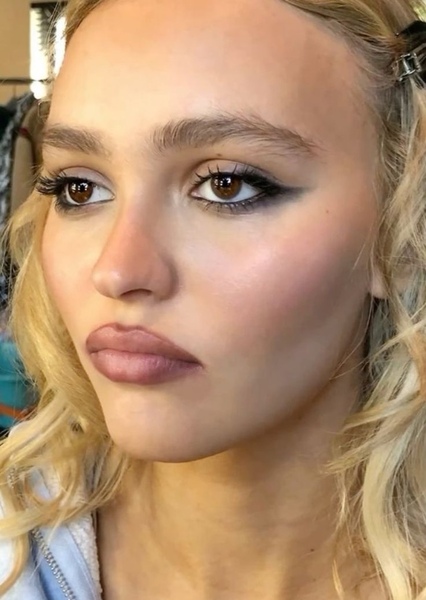 Lily-Rose Depp photo