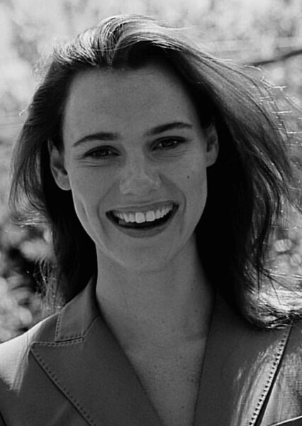 Lily Sullivan photo