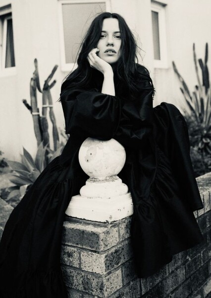 Lily Sullivan photo