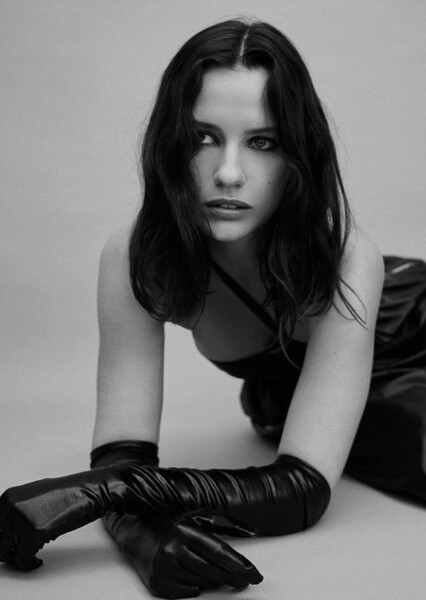 Lily Sullivan photo