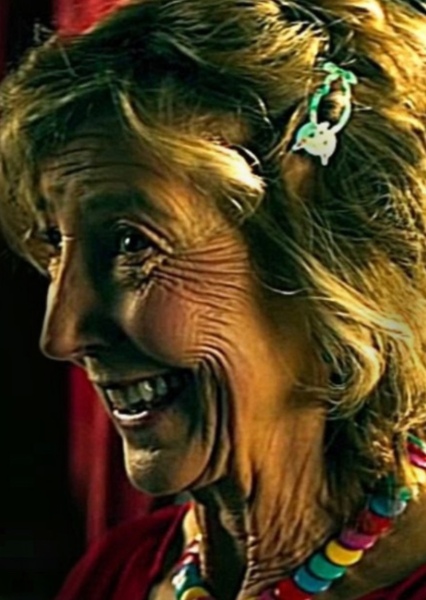 Lin Shaye photo