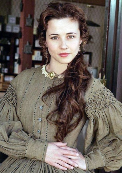 Linda Cardellini