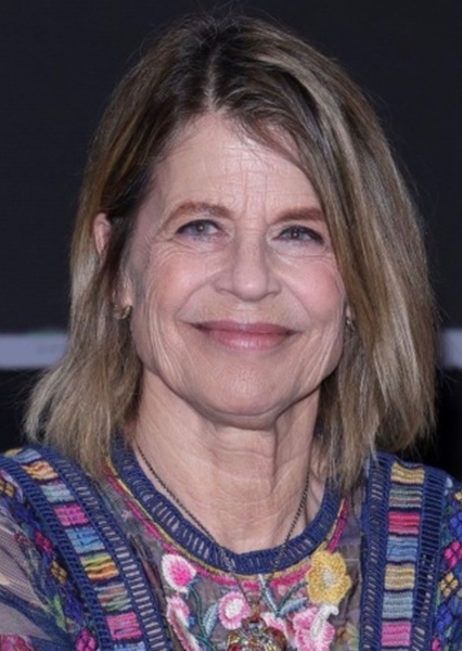 Linda Hamilton photo
