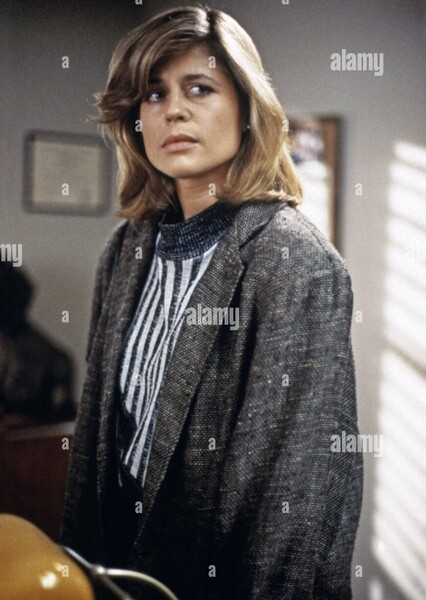 Linda Hamilton photo