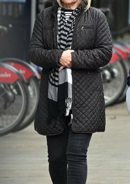 Linda Robson photo