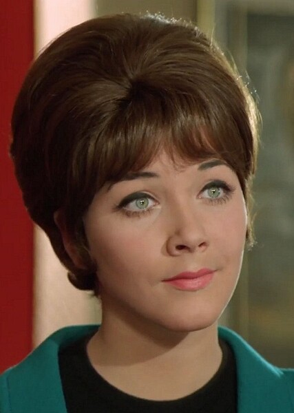 Linda Thorson photo