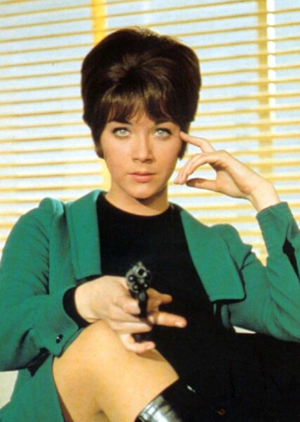 Linda Thorson photo