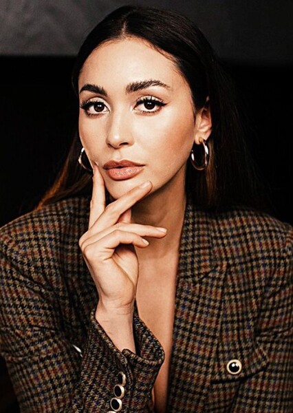 Lindsey Morgan photo