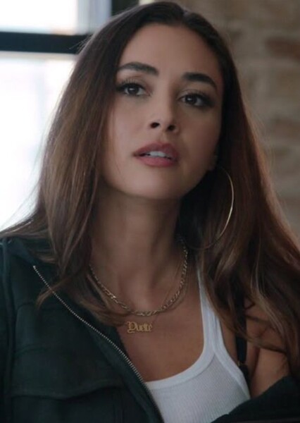 Lindsey Morgan photo