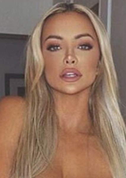 Lindsey Pelas photo