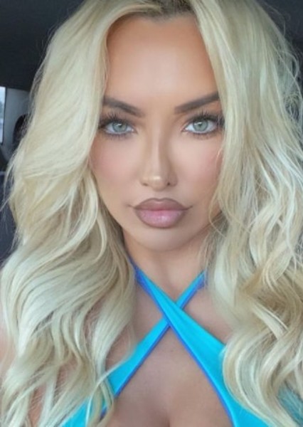Lindsey Pelas photo