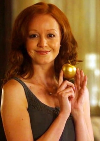 Lindy Booth photo