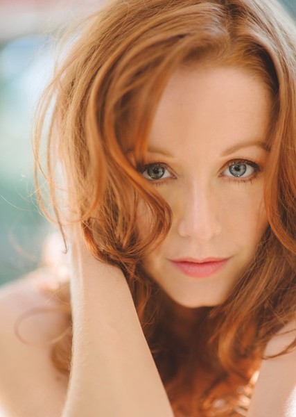 Lindy Booth photo