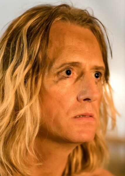 Linus Roache photo